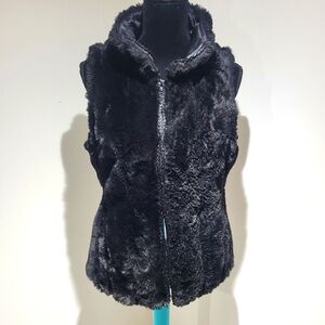 White House/Black Market Women's Faux Fur Full Zip Vest Small Black Cozy Luxe
